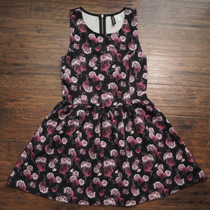 DIVIDED: H&M skater dress with rose pattern